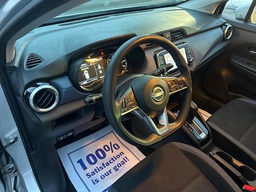 2023 Nissan Versa 1.6 SV