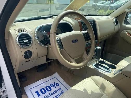 White 2010 Ford Explorer Eddie Bauer