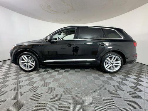 2025 Audi Q7 55 Premium Plus