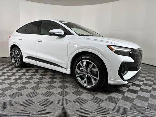 2025 Audi Q4 e-tron Sportback Premium Plus 55 quattro