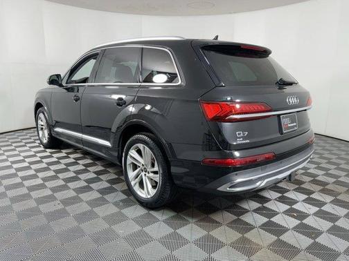 2023 Audi Q7 55 Premium Plus