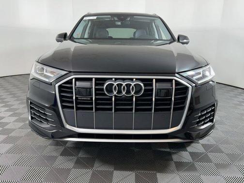2023 Audi Q7 55 Premium Plus