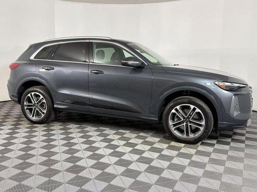 Tambora Gray Metallic 2025 Audi Q5 Premium TFSI quattro S tronic