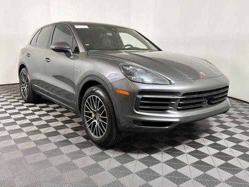 Quartzite Metallic 2019 Porsche Cayenne Cayenne E-Hybrid