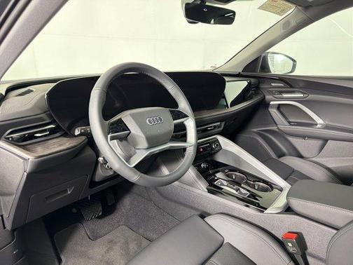 Tambora Gray Metallic 2025 Audi Q5 Premium Plus TFSI quattro S tronic