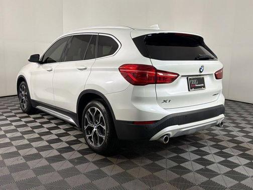Mineral White Metallic 2021 BMW X1 sDrive28i
