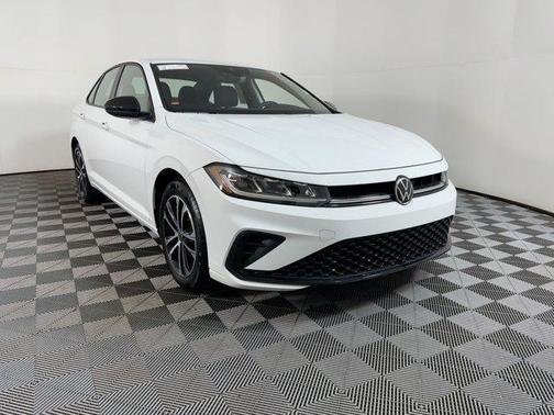Pure White 2025 Volkswagen Jetta 1.5T Sport