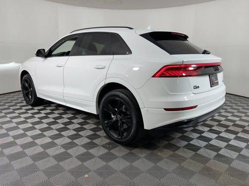 2022 Audi Q8 55 Premium Plus