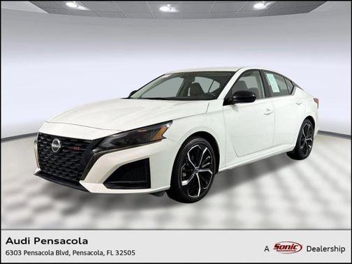 Glacier White 2025 Nissan Altima SR FWD