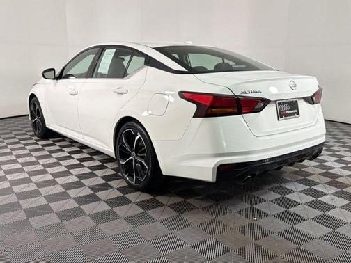 Glacier White 2025 Nissan Altima SR FWD