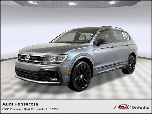 Platinum Gray Metallic 2021 Volkswagen Tiguan 2.0T SE R-Line Black