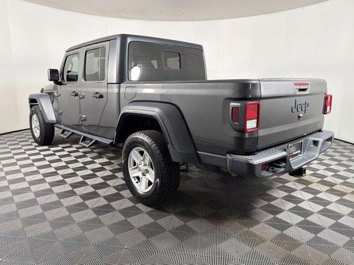 Granite Crystal Metallic Clearcoat 2020 Jeep Gladiator Sport