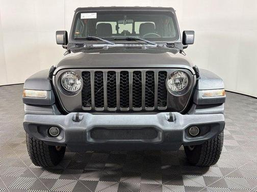 Granite Crystal Metallic Clearcoat 2020 Jeep Gladiator Sport
