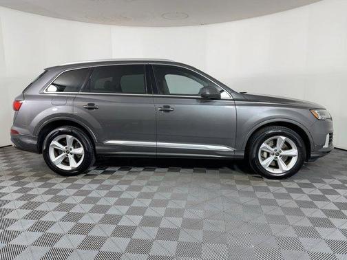2023 Audi Q7 55 Premium