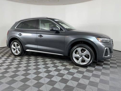 2023 Audi Q5 45 S line Prestige