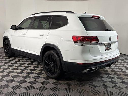 Pure White 2023 Volkswagen Atlas 3.6L SE w/Technology