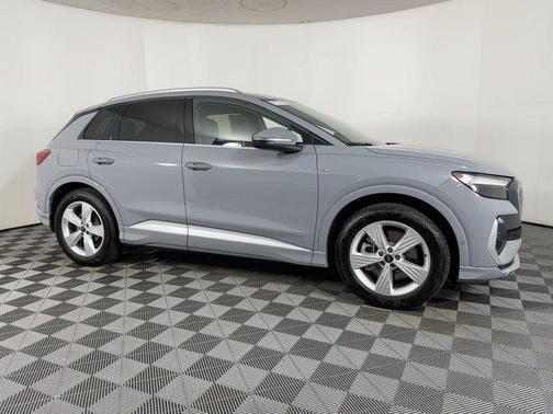 2024 Audi Q4 e-tron Premium Plus 55 quattro