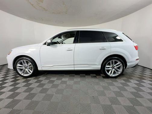 2025 Audi Q7 55 Premium Plus
