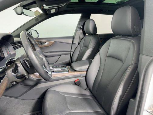 2023 Audi Q8 55 Premium Plus