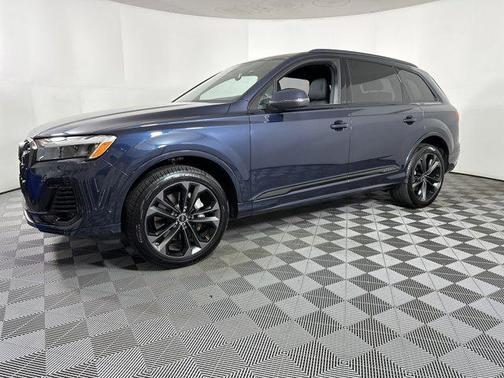2025 Audi Q7 55 Premium Plus