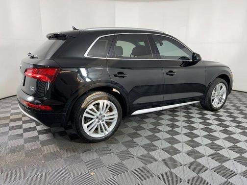 2018 Audi Q5 2.0T Premium Plus