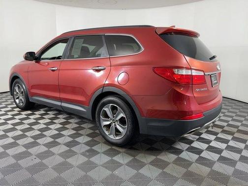 2016 Hyundai SANTA FE SE