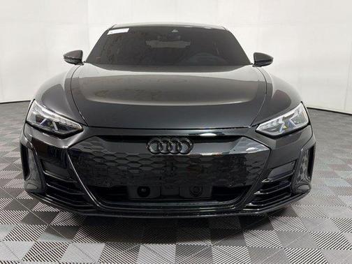 Mythos Black Metallic 2022 Audi RS e-tron GT quattro