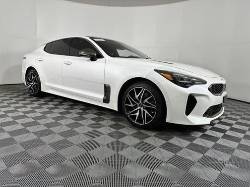 2022 Kia Stinger GT-Line