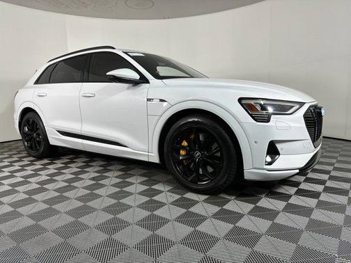 2021 Audi e-tron Premium Plus
