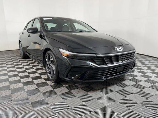 2025 Hyundai ELANTRA SEL