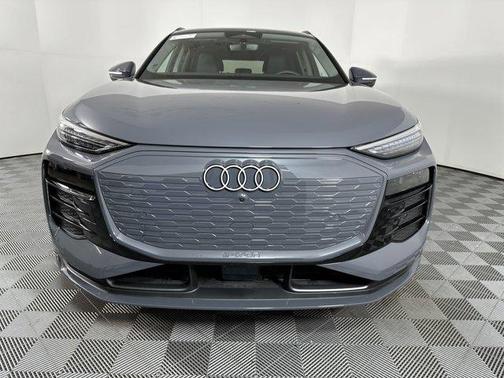 2025 Audi Q6 e-tron Premium Plus quattro
