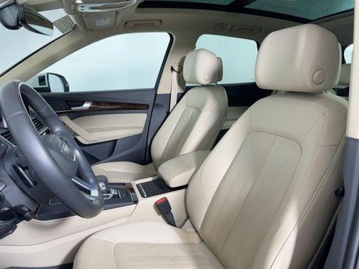 2020 Audi Q5 45 Premium Plus