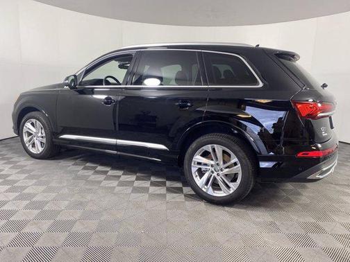 2020 Audi Q7 45 Premium Plus