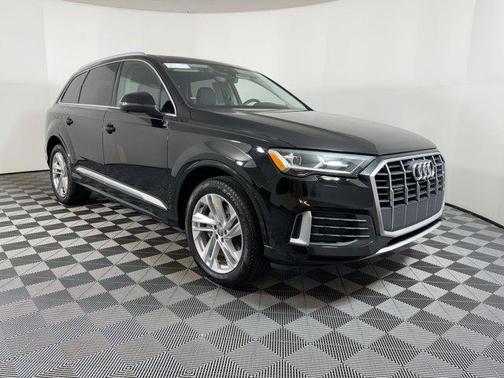 2020 Audi Q7 45 Premium Plus