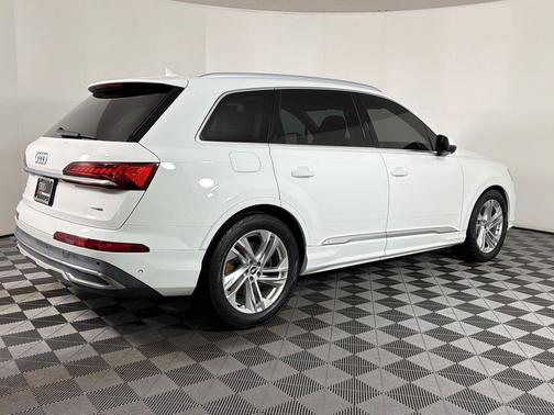 Carrara White 2021 Audi Q7 45 Premium Plus