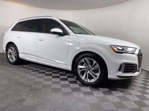 Carrara White 2021 Audi Q7 45 Premium Plus