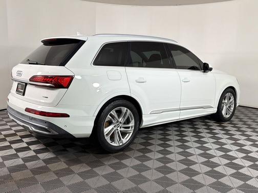 Carrara White 2021 Audi Q7 45 Premium Plus