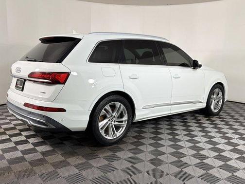 Carrara White 2021 Audi Q7 45 Premium Plus