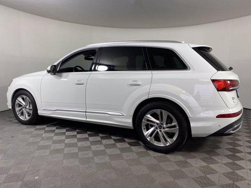 Carrara White 2021 Audi Q7 45 Premium Plus