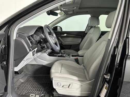 2023 Audi Q5 45 S line Premium