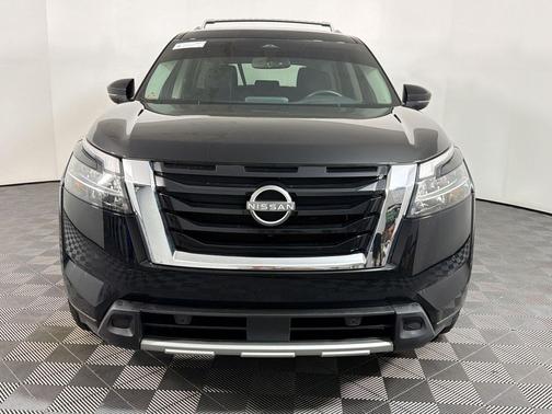 Super Black 2022 Nissan Pathfinder SL 2WD