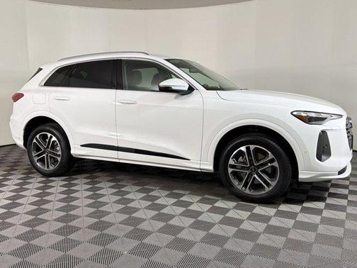 White 2025 Audi Q5 Premium TFSI quattro S tronic
