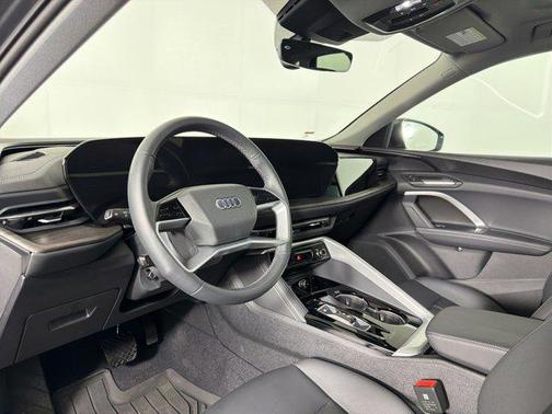 2025 Audi Q5 Premium TFSI quattro S tronic