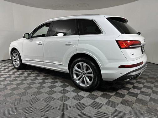 2025 Audi Q7 45 Premium Plus