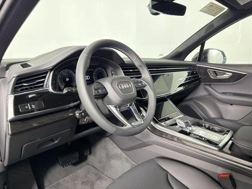 Mythos Black Metallic 2026 Audi Q7 55 Premium Plus