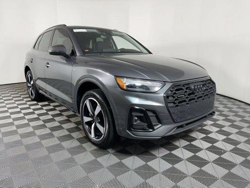 2022 Audi Q5 45 S line Prestige