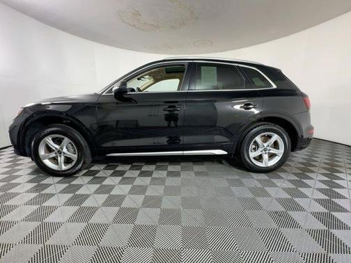 2022 Audi Q5 40 Premium