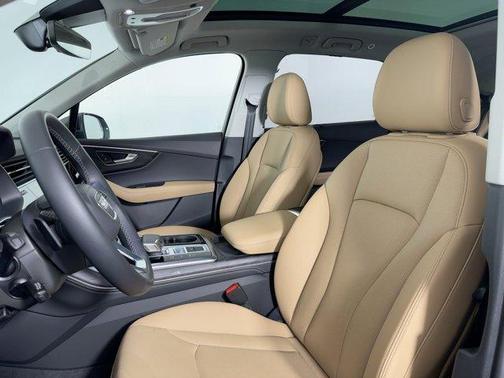 2025 Audi Q7 45 Premium Plus