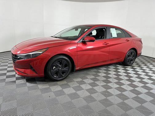 2021 Hyundai ELANTRA SEL