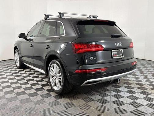 Mythos Black Metallic 2019 Audi Q5 2.0T Premium Plus